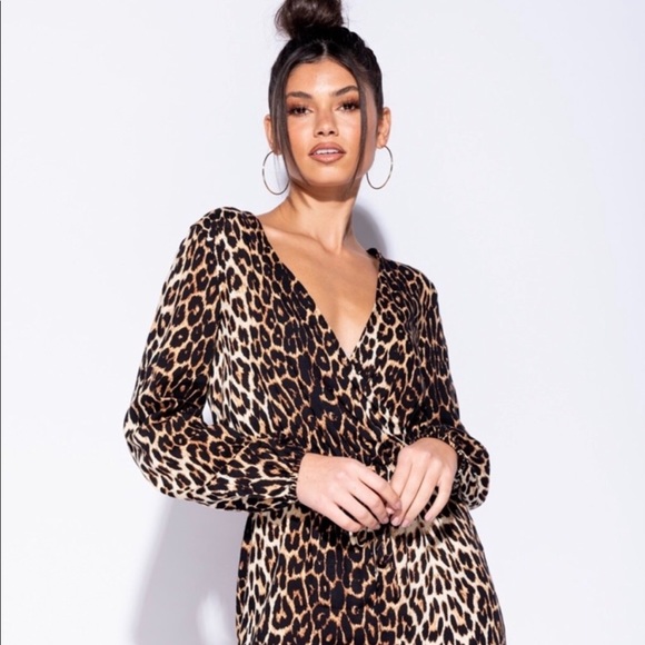 🔥HOT SALE!! Leopard 🐆 Wrap style Romper jumpsuit - Picture 6 of 6